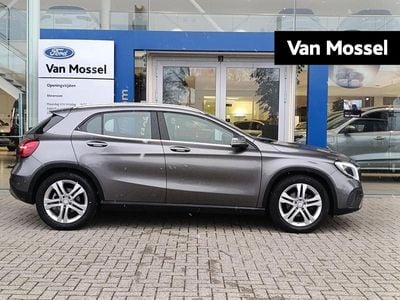 Grijs Gebruikt 2017 Mercedes GLA180 Premium SUV | € 18.845 (Goede deal)