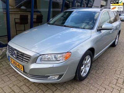 tweedehands Volvo V70 1.6 T4 Momentum 180PK H.LEER / XENON / PDC / TREKH