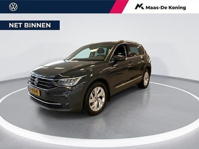 Grijs Gebruikt 2023 VW Tiguan Elegance SUV | € 34.940 (Super prijs)