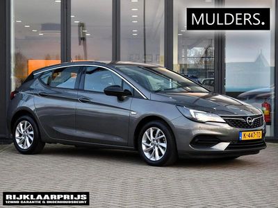 Grijs Gebruikt 2021 Opel Astra Business Elegance Hatchback | € 14.995 (Eerlijke prijs)