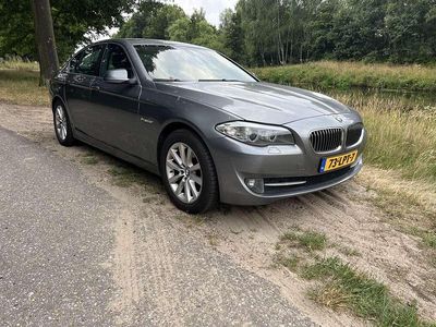 BMW 523