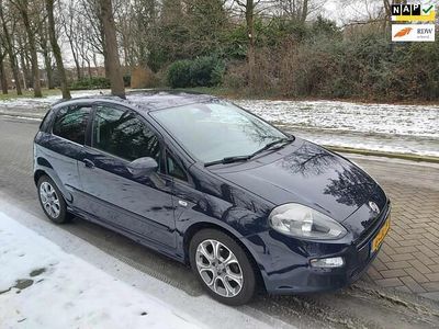 Blauw Gebruikt 2014 Fiat Punto Evo Hatchback | € 3.390 (Eerlijke prijs)