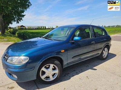 Blauw Gebruikt 2002 Nissan Almera Hatchback | € 1.250