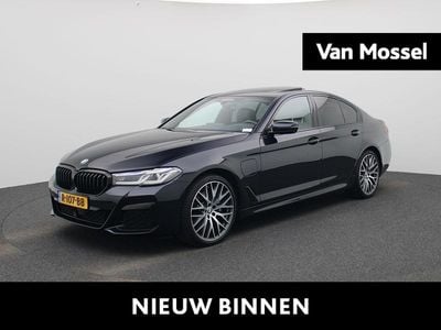 Zwart Gebruikt 2021 BMW 530e Sedan | € 33.900 (Goede deal)