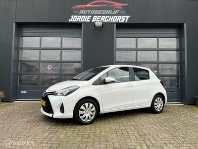 tweedehands Toyota Yaris 1.5 Hybrid Aspiration BTW auto!