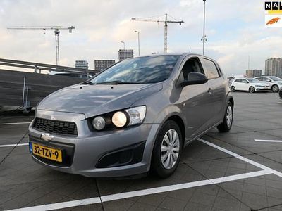 Grijs Gebruikt 2012 Chevrolet Aveo LS Hatchback | € 2.495 (Eerlijke prijs)