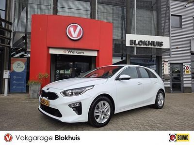 Wit Gebruikt 2019 Kia Ceed Hatchback | € 14.945 (Eerlijke prijs)