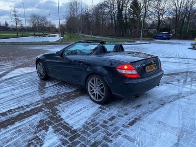 Zwart (metallic) Gebruikt 2007 Mercedes SLK200 Cabriolet | € 6.999
