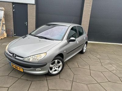Occasion Peugeot 206 Premium 89 PK (65 kW) 2004 Grijs Hatchback