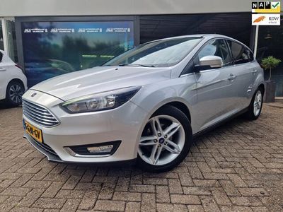 tweedehands Ford Focus 1.0 Titanium 2E EIGENAAR-12MND GARANTIE-NAVI-PDC-L