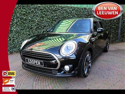 Zwart (metallic) Occasion 2019 Mini Cooper Clubman Business Stationwagen | € 19.950 (Eerlijke prijs)
