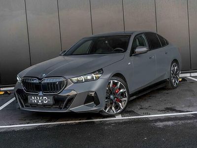 Grijs Gebruikt 2024 BMW i5 M Sport Sedan | € 63.890 (Duur)