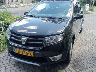 Occasion Dacia Sandero Stepway 90 PK (66 kW) 2015 Zwart Sedan