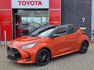 Oranje Occasion 2022 Toyota Yaris Executive Hatchback | € 24.900 (Eerlijke prijs)