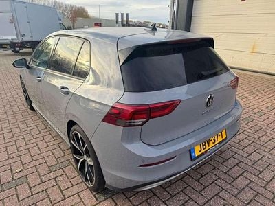 Grijs Occasion 2021 VW Golf VIII GTE Stationwagen | € 23.949 (Eerlijke prijs)