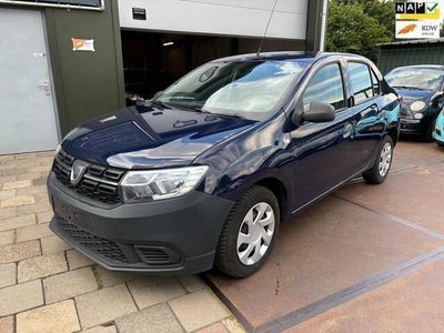 Blauw Gebruikt 2018 Dacia Logan Sedan | € 2.250