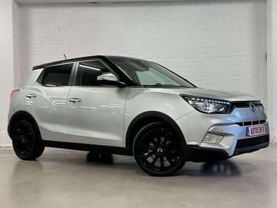 Grijs Gebruikt 2017 Ssangyong (KGM) Tivoli SUV | € 10.900