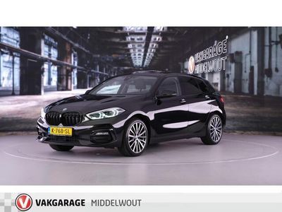 tweedehands BMW 118 118 i High Exe/Sportl/18"/Pan.Dak/Live Cockp/Ad.Cru