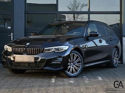 Zwart Gebruikt 2022 BMW 330 M Sport Stationwagen | € 32.950 (Goede deal)