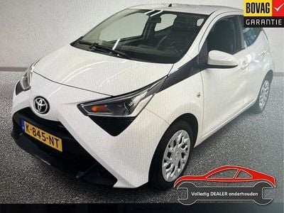 Wit Gebruikt 2021 Toyota Aygo X-play Hatchback | € 10.400 (Eerlijke prijs)