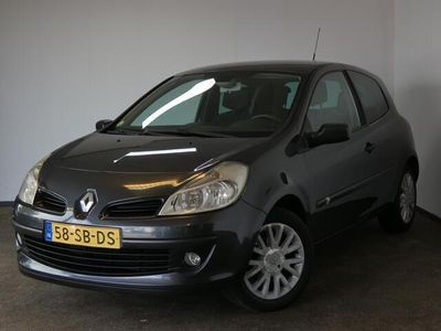 tweedehands Renault Clio Nwe APK Airco 1.6-16V Dynam.Luxe