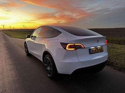 Wit Occasion 2022 Tesla Model Y RWD SUV | € 32.995 (Eerlijke prijs)