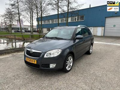 tweedehands Skoda Fabia Combi 1.6-16V Sport Clima! PDC! LM velgen! Nette auto!