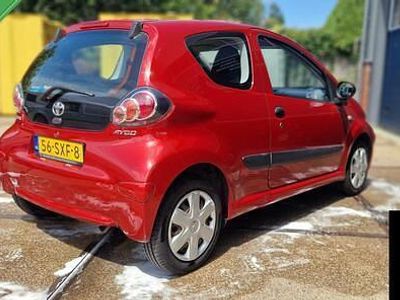 Rood Gebruikt 2012 Toyota Aygo Cool Hatchback | € 2.999 (Eerlijke prijs)