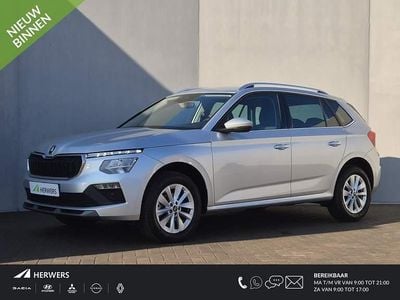 Brilliant silver metallic (8e8e) (zilver metallic) Occasion 2025 Skoda Kamiq Selection SUV | € 26.985 (Goede deal)