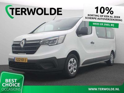 Blanc glacier Gebruikt 2023 Renault Trafic Life MPV | € 44.945