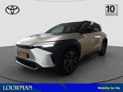 Zilver metallic Occasion 2025 Toyota bZ4X Premium SUV | € 45.495 (Iets duurder)