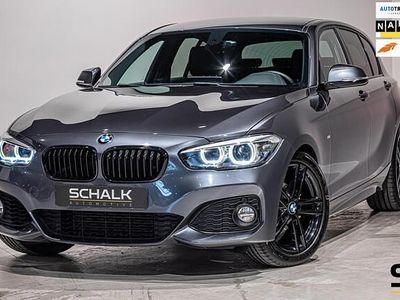 Grijs Occasion 2017 BMW 118 Executive Hatchback | € 18.950 (Iets duurder)