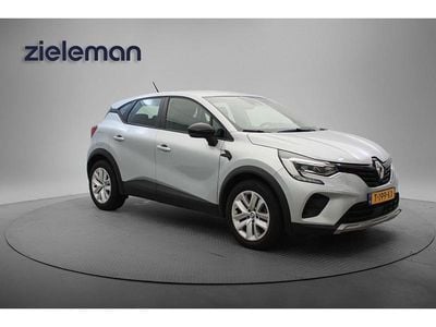 Grijs Occasion 2023 Renault Captur Evolution SUV | € 15.845 (Super prijs)