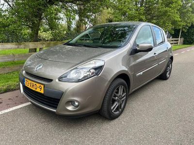 tweedehands Renault Clio 1.2 Authentique AircoNaviTrekhaak