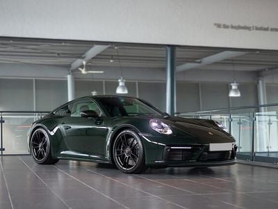 Porsche 911 Carrera 4 GTS