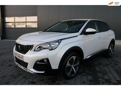 Wit (metallic) Gebruikt 2017 Peugeot 3008 SUV | € 13.950 (Eerlijke prijs)