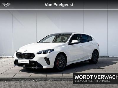 Wit Gebruikt 2025 BMW 120 M Sport Hatchback | € 37.900 (Eerlijke prijs)