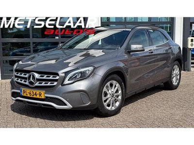 Grijs Gebruikt 2017 Mercedes GLA180 Premium SUV | € 19.999 (Goede deal)