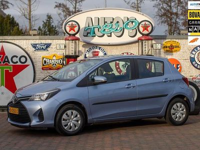 Blauw Gebruikt 2015 Toyota Yaris Hatchback | € 11.450 (Eerlijke prijs)