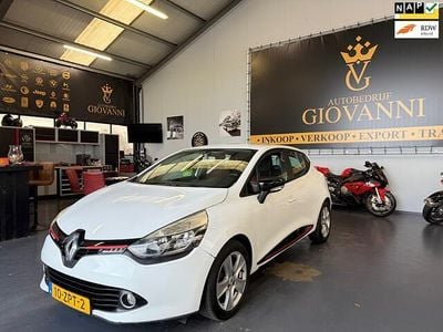 Wit Gebruikt 2013 Renault Clio IV Expression Hatchback | € 3.750 (Eerlijke prijs)