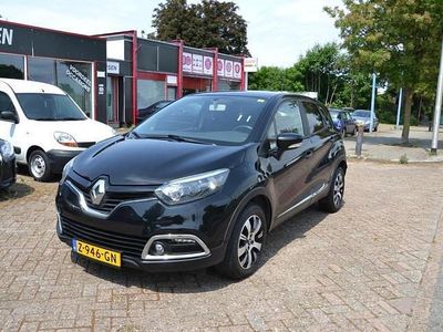 Zwart (metallic) Occasion 2015 Renault Captur Dynamique SUV | € 7.350 (Eerlijke prijs)