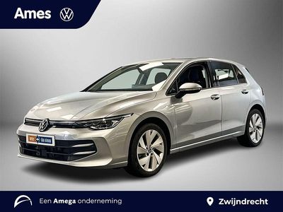 Zilver Gebruikt 2025 VW Golf VIII Edition Hatchback | € 32.995 (Duur)