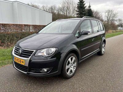 VW Touran Cross