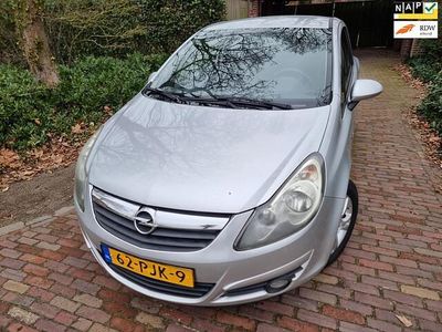 Occasion Opel Corsa Edition 95 PK (69 kW) 2011 Grijs (metallic) Hatchback