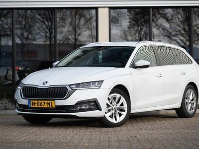 Wit Occasion 2021 Skoda Octavia Business Line Stationwagen | € 19.750 (Eerlijke prijs)