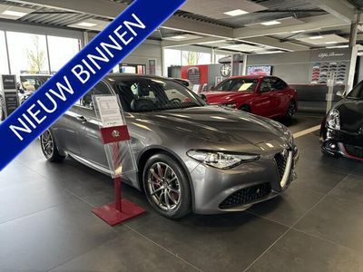 tweedehands Alfa Romeo Giulia 2.0T Super | Veloce interieur | Stuur\stoel verwar