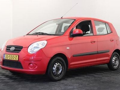 Rood Occasion 2010 Kia Picanto Hatchback | € 1.999 (Goede deal)