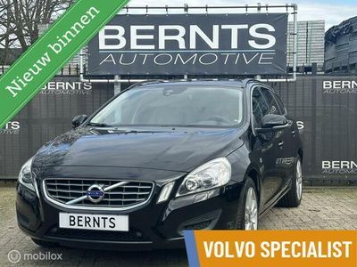 tweedehands Volvo V60 T3 Oceanrace|Leder|Navigatie|Bluetooth|Premium Sou