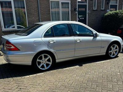 Mercedes C180