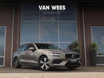Grijs Occasion 2021 Volvo V60 Momentum Stationwagen | € 22.450 (Super prijs)